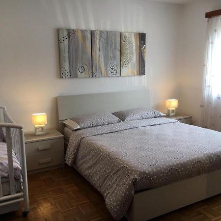 Casa Sheila Lägenhet Quartino Exteriör bild