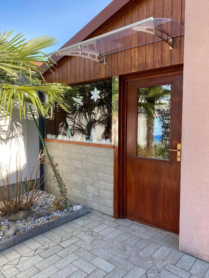 Casa Sheila Lägenhet Quartino Exteriör bild